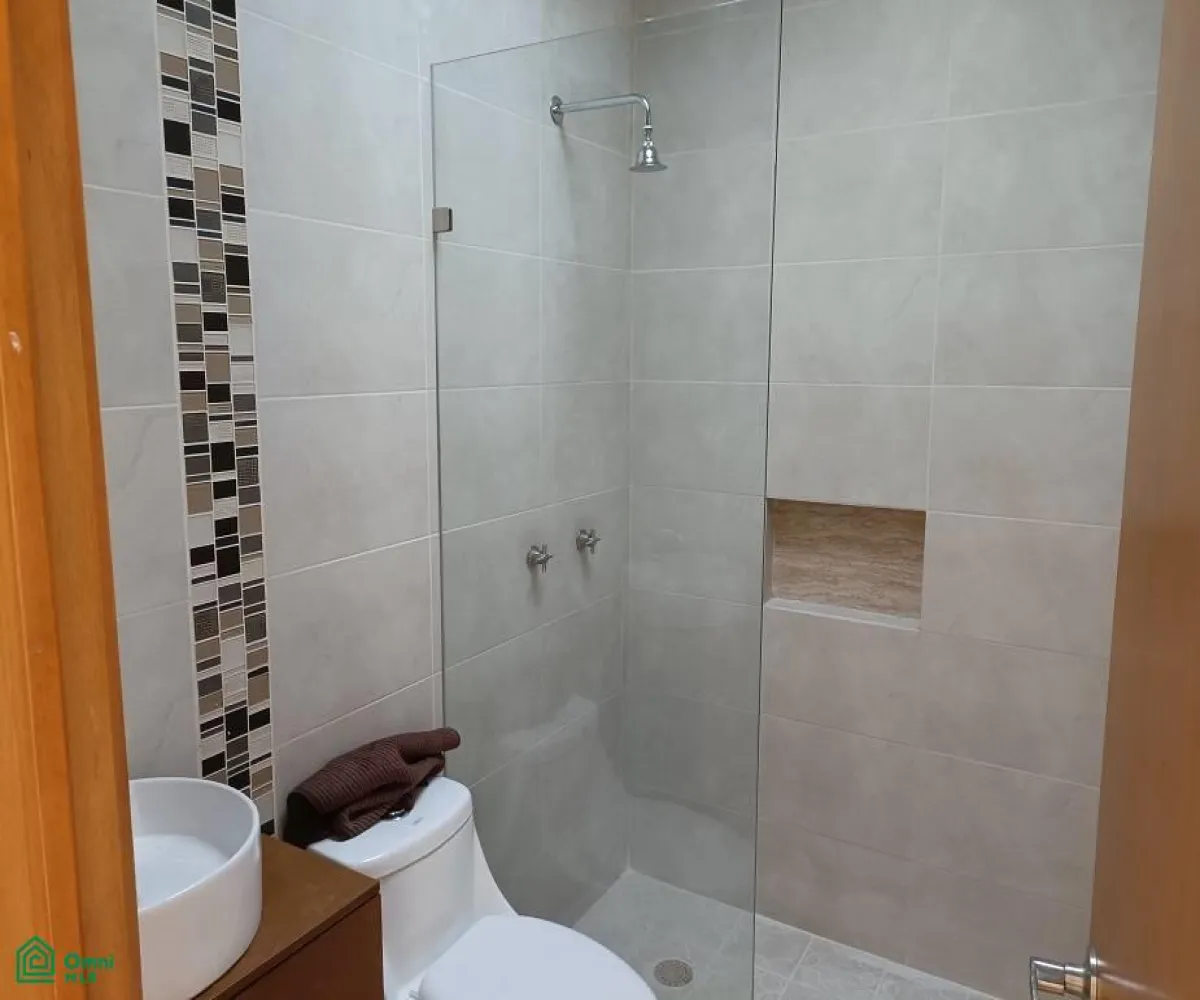 Casa En Renta,Paisajes del Tesoro,Tuxtla #1537, Tlaquepaque, Jalisco 45608, 4 Habitaciones,3 Baños,Tuxtla,3,MX251059830