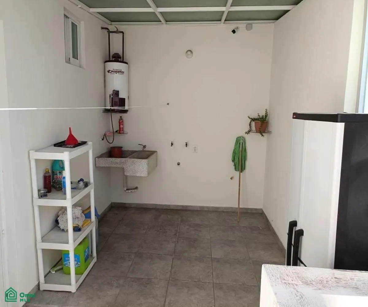 Casa En Renta,Paisajes del Tesoro,Tuxtla #1537, Tlaquepaque, Jalisco 45608, 4 Habitaciones,3 Baños,Tuxtla,3,MX251059830