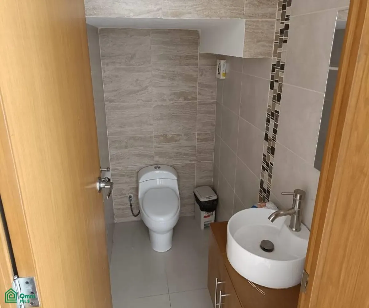 Casa En Renta,Paisajes del Tesoro,Tuxtla #1537, Tlaquepaque, Jalisco 45608, 4 Habitaciones,3 Baños,Tuxtla,3,MX251059830