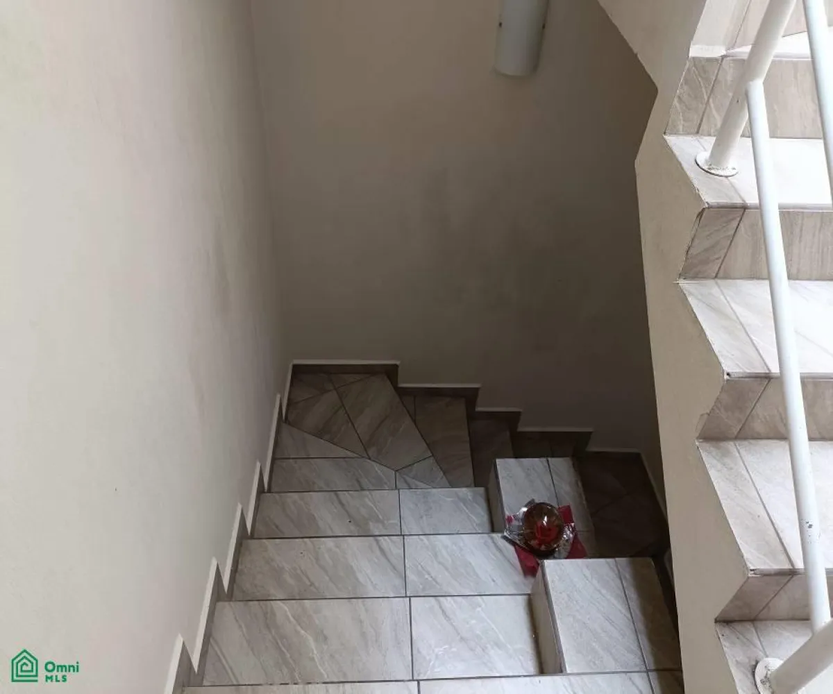 Casa En Renta,Paisajes del Tesoro,Tuxtla #1537, Tlaquepaque, Jalisco 45608, 4 Habitaciones,3 Baños,Tuxtla,3,MX251059830