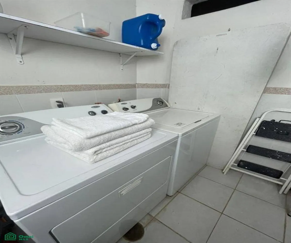 Casa En Venta,Parque Real,ARBOLEDAS DE LUIS BARRAGAN 13, Zapopan, Jalisco 45136, 3 Habitaciones,3 Baños,ARBOLEDAS DE LUIS BARRAGAN,MX251060454