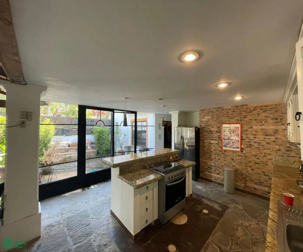 Casa En Venta,Parque Real,ARBOLEDAS DE LUIS BARRAGAN 13, Zapopan, Jalisco 45136, 3 Habitaciones,3 Baños,ARBOLEDAS DE LUIS BARRAGAN,MX251060454