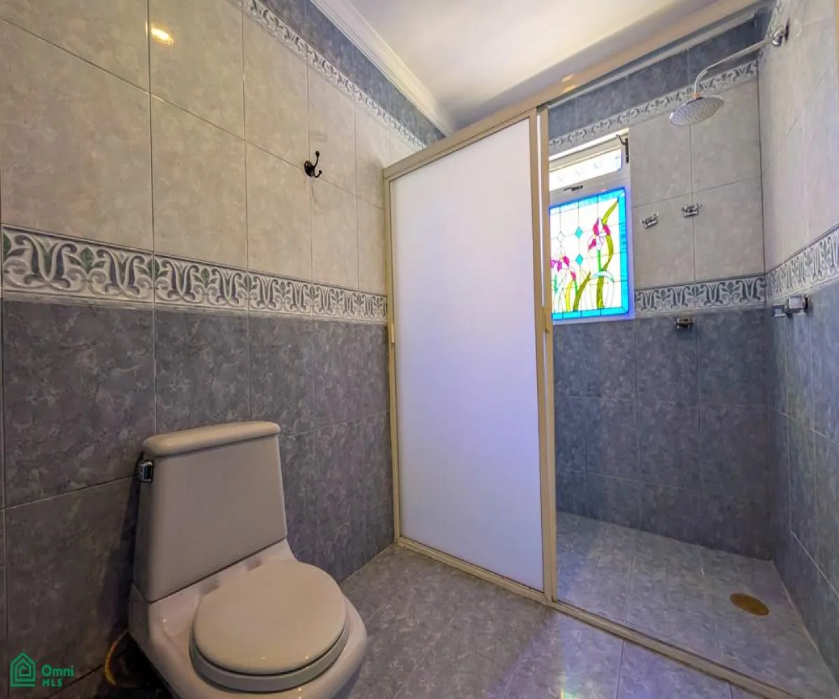 Casa En Venta,Virreyes Residencial,Paseo de Los Virreyes 706, Zapopan, Jalisco 45110, 4 Habitaciones,3 Baños,Paseo de Los Virreyes,2,MX251061499