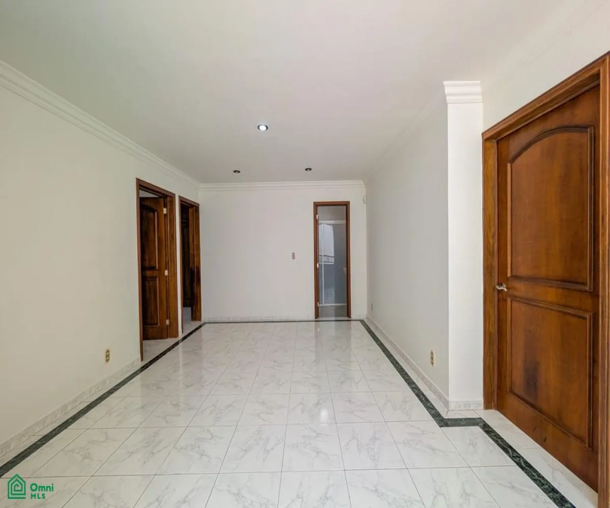 Casa En Venta,Virreyes Residencial,Paseo de Los Virreyes 706, Zapopan, Jalisco 45110, 4 Habitaciones,3 Baños,Paseo de Los Virreyes,2,MX251061499