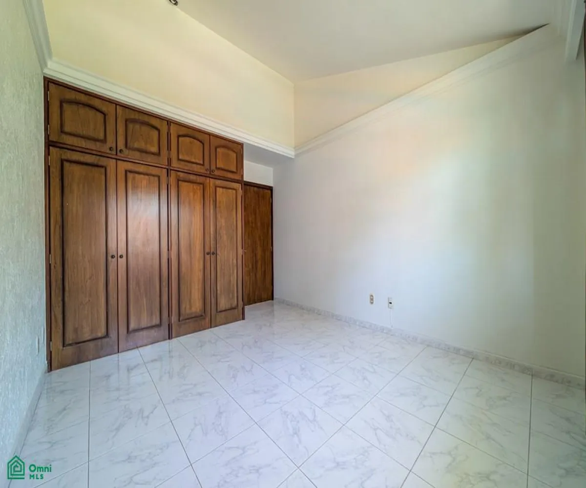Casa En Venta,Virreyes Residencial,Paseo de Los Virreyes 706, Zapopan, Jalisco 45110, 4 Habitaciones,3 Baños,Paseo de Los Virreyes,2,MX251061499