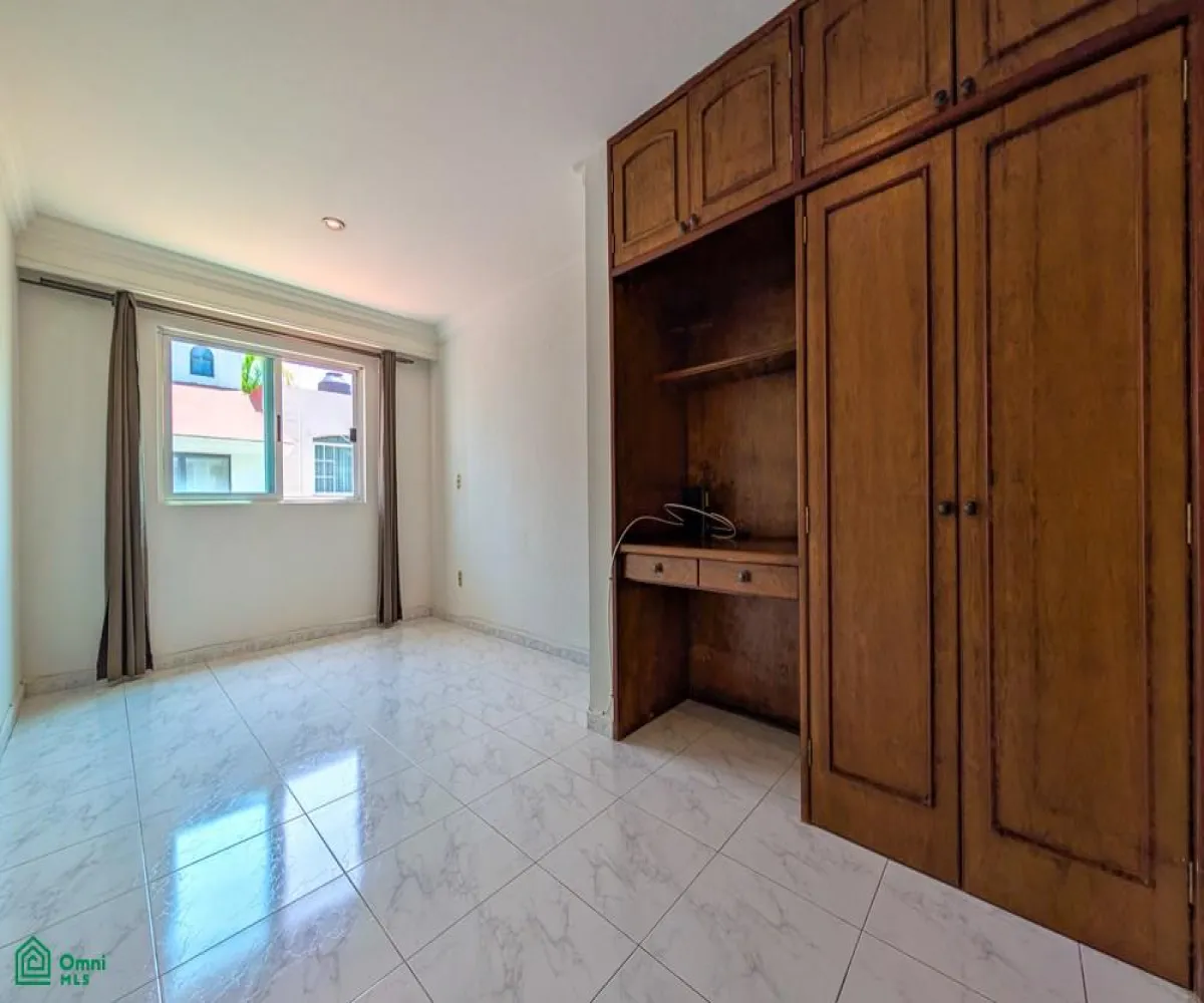 Casa En Venta,Virreyes Residencial,Paseo de Los Virreyes 706, Zapopan, Jalisco 45110, 4 Habitaciones,3 Baños,Paseo de Los Virreyes,2,MX251061499