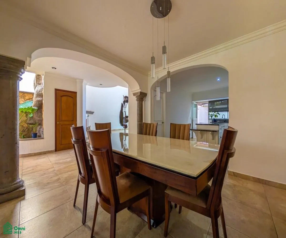 Casa En Venta,Virreyes Residencial,Paseo de Los Virreyes 706, Zapopan, Jalisco 45110, 4 Habitaciones,3 Baños,Paseo de Los Virreyes,2,MX251061499