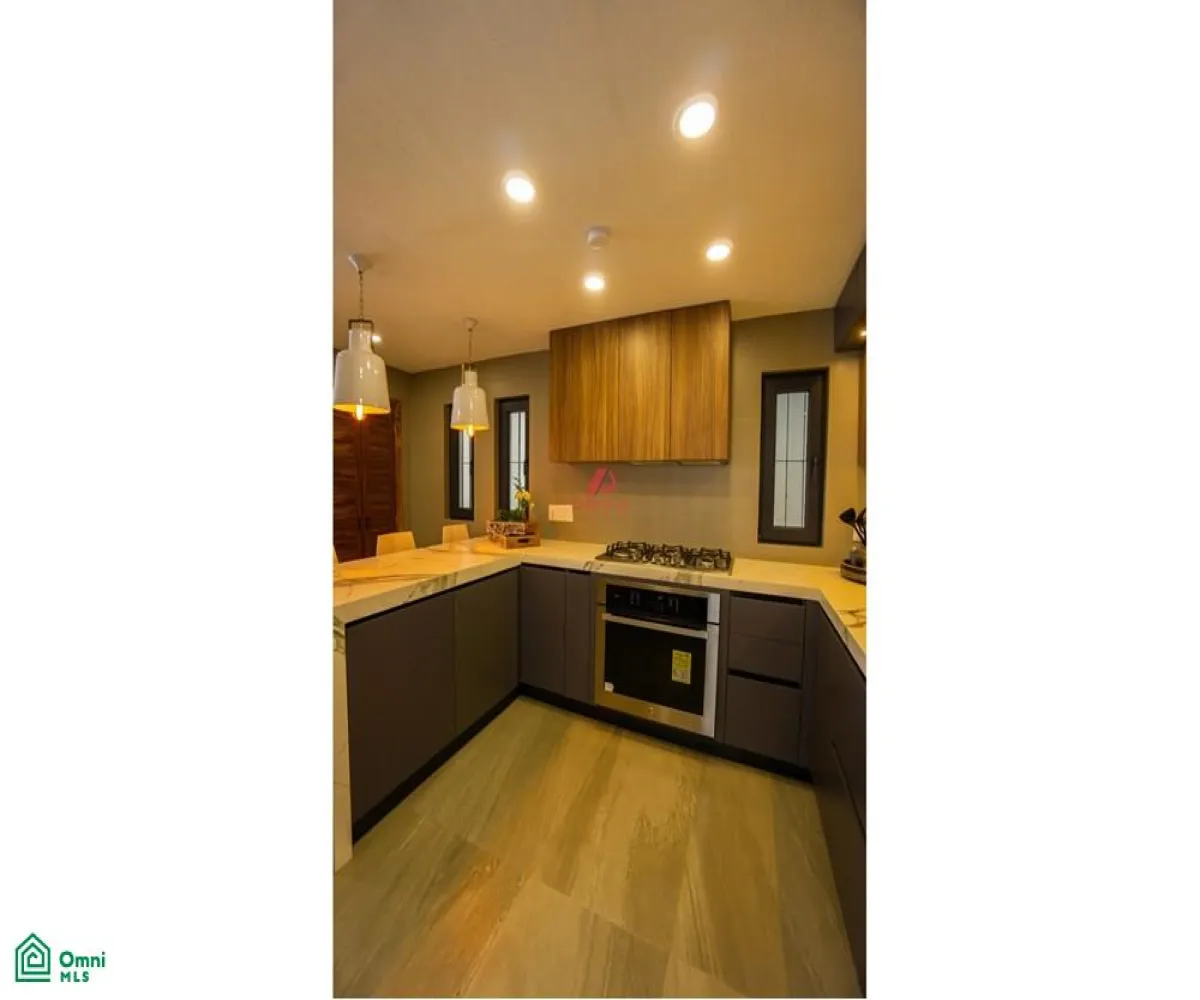 Casa En Venta,Fraccionamiento Chulavista,condominio en condominio bugambilias #Carr #k60 S/N, Chapala, Jalisco 45920, 7 Habitaciones,7 Baños,condominio en condominio bugambilias #Carr #k60,2,MX251063625