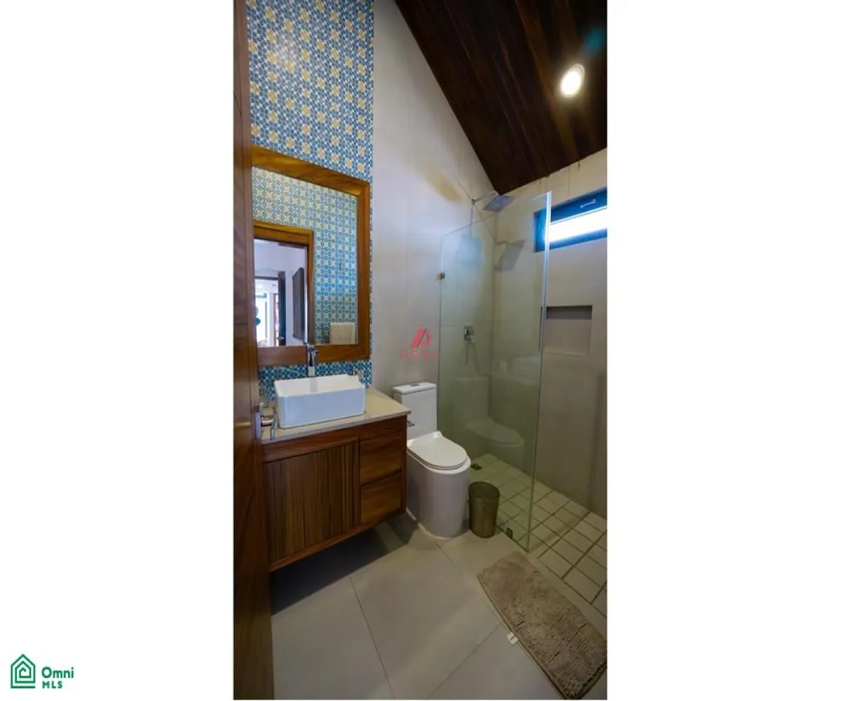 Casa En Venta,Fraccionamiento Chulavista,condominio en condominio bugambilias #Carr #k60 S/N, Chapala, Jalisco 45920, 7 Habitaciones,7 Baños,condominio en condominio bugambilias #Carr #k60,2,MX251063625