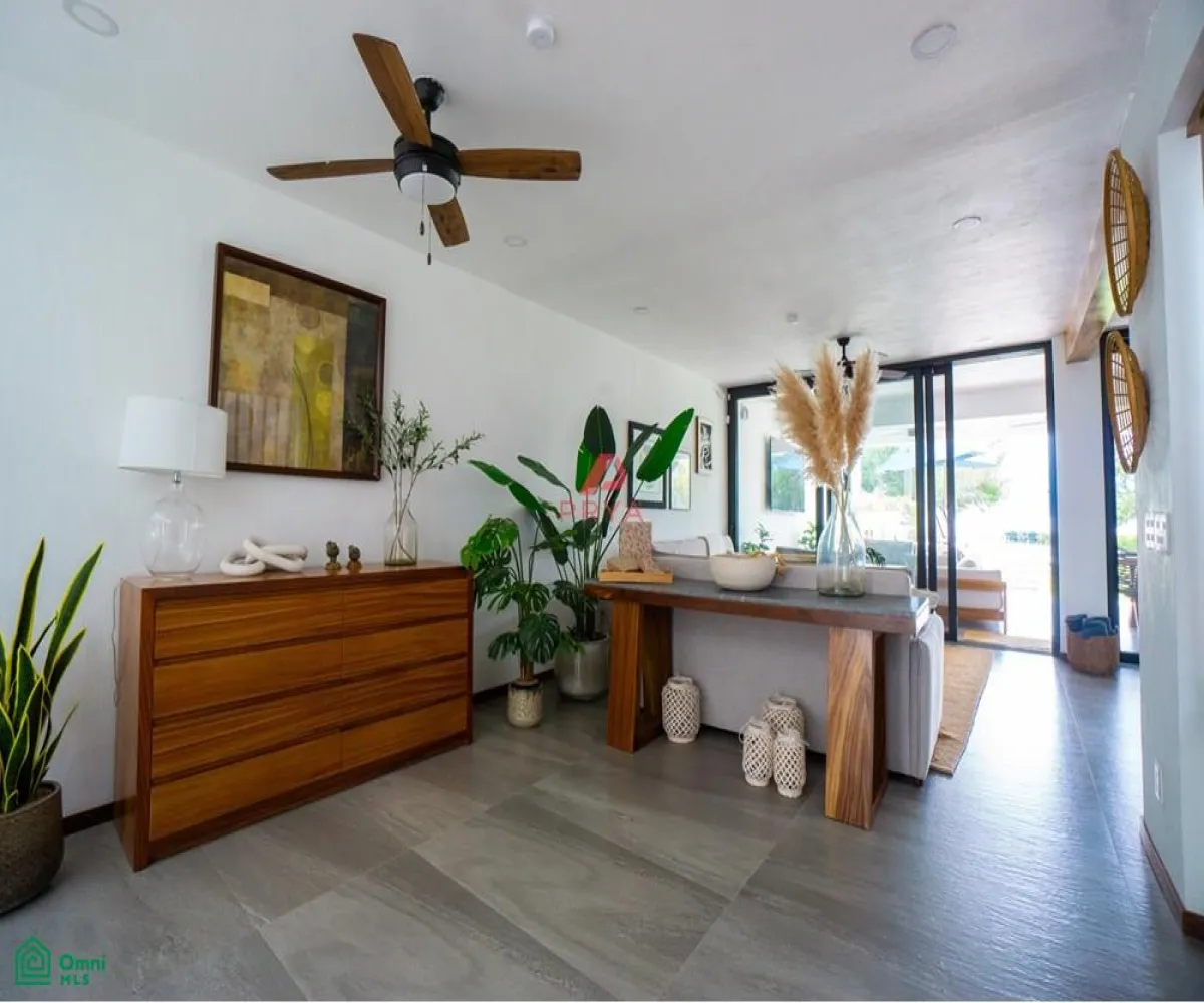 Casa En Venta,Fraccionamiento Chulavista,condominio en condominio bugambilias #Carr #k60 S/N, Chapala, Jalisco 45920, 7 Habitaciones,7 Baños,condominio en condominio bugambilias #Carr #k60,2,MX251063625