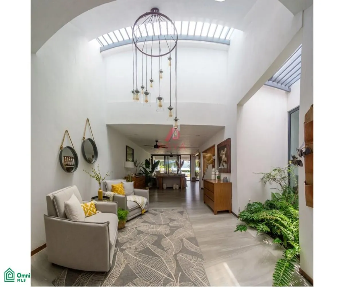 Casa En Venta,Fraccionamiento Chulavista,condominio en condominio bugambilias #Carr #k60 S/N, Chapala, Jalisco 45920, 7 Habitaciones,7 Baños,condominio en condominio bugambilias #Carr #k60,2,MX251063625