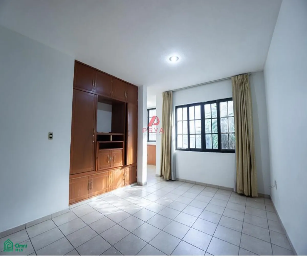 Casa En Renta,Americana,Alfredo R. Plascencia S/N, Guadalajara, Jalisco 44160, 4 Habitaciones,3 Baños,Alfredo R. Plascencia,MX261066101