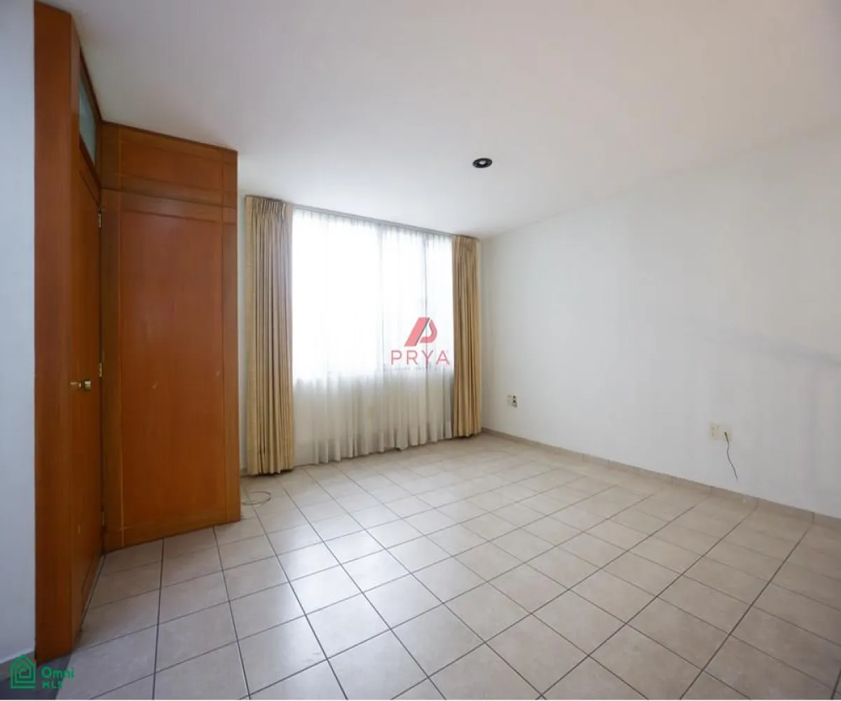 Casa En Renta,Americana,Alfredo R. Plascencia S/N, Guadalajara, Jalisco 44160, 4 Habitaciones,3 Baños,Alfredo R. Plascencia,MX261066101