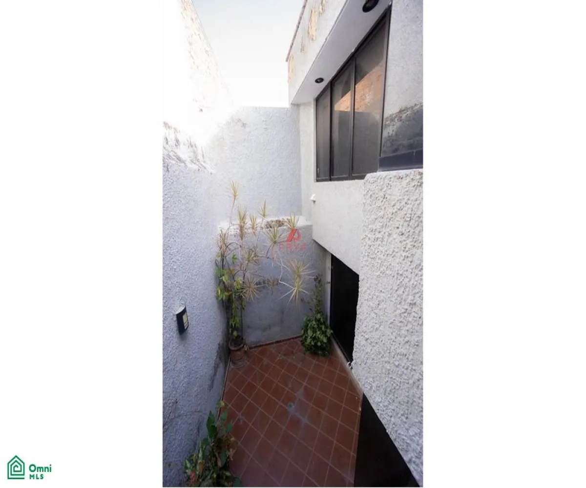 Casa En Renta,Americana,Alfredo R. Plascencia S/N, Guadalajara, Jalisco 44160, 4 Habitaciones,3 Baños,Alfredo R. Plascencia,MX261066101