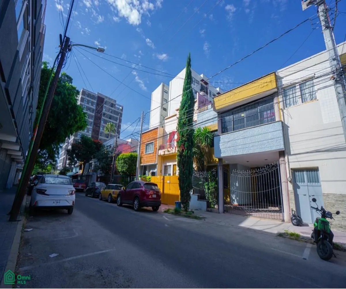 Casa En Renta,Americana,Alfredo R. Plascencia S/N, Guadalajara, Jalisco 44160, 4 Habitaciones,3 Baños,Alfredo R. Plascencia,MX261066101