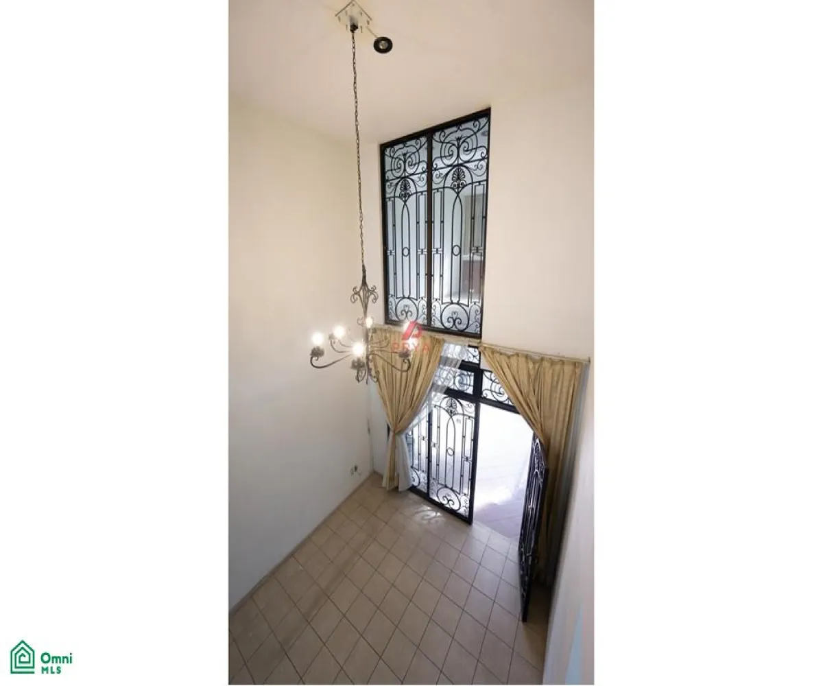 Casa En Renta,Americana,Alfredo R. Plascencia S/N, Guadalajara, Jalisco 44160, 4 Habitaciones,3 Baños,Alfredo R. Plascencia,MX261066101