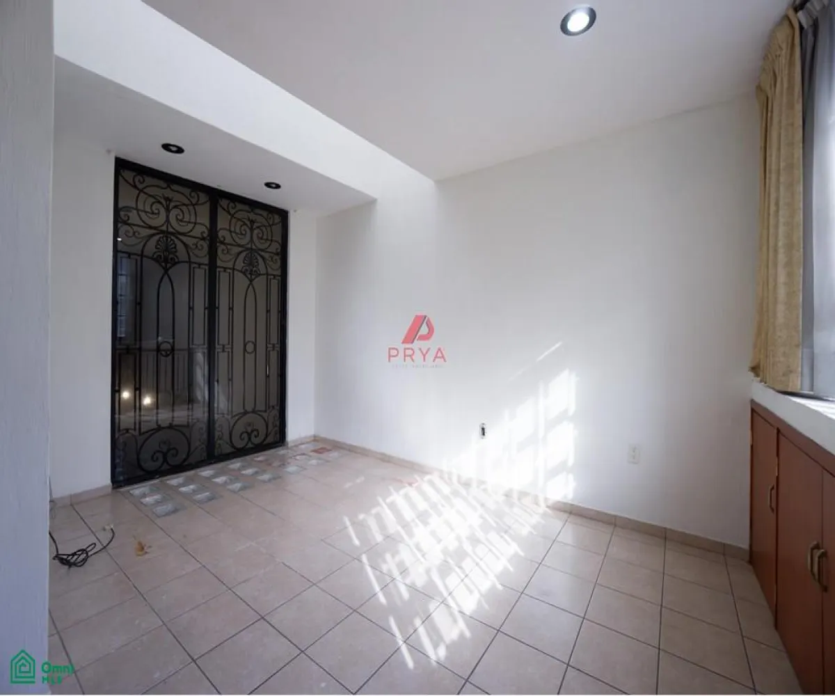 Casa En Renta,Americana,Alfredo R. Plascencia S/N, Guadalajara, Jalisco 44160, 4 Habitaciones,3 Baños,Alfredo R. Plascencia,MX261066101