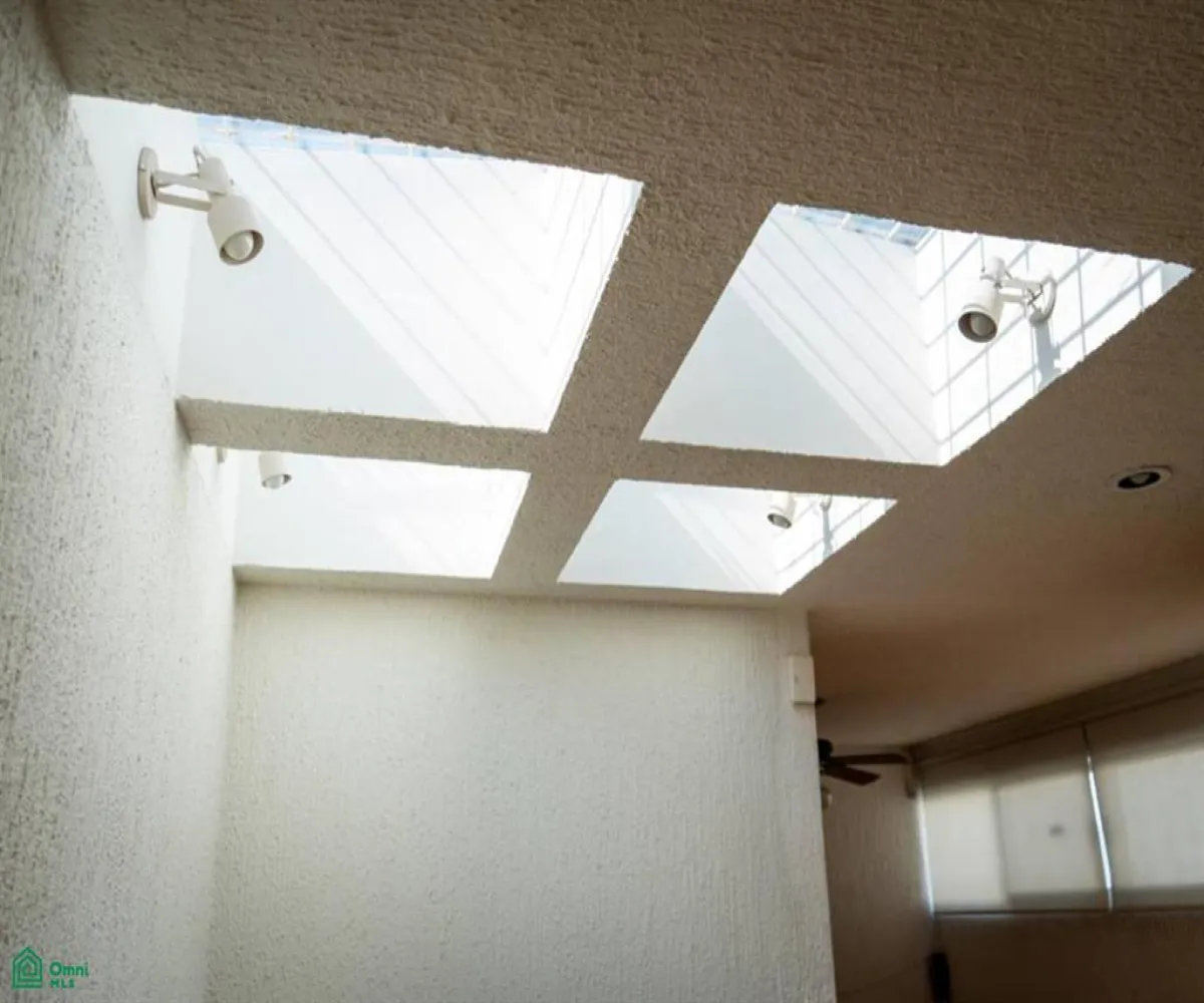 Casa En Venta,Residencial Patria,unidad nacional 3096, Zapopan, Jalisco 45160, 3 Habitaciones,3 Baños,unidad nacional,2,MX261072025