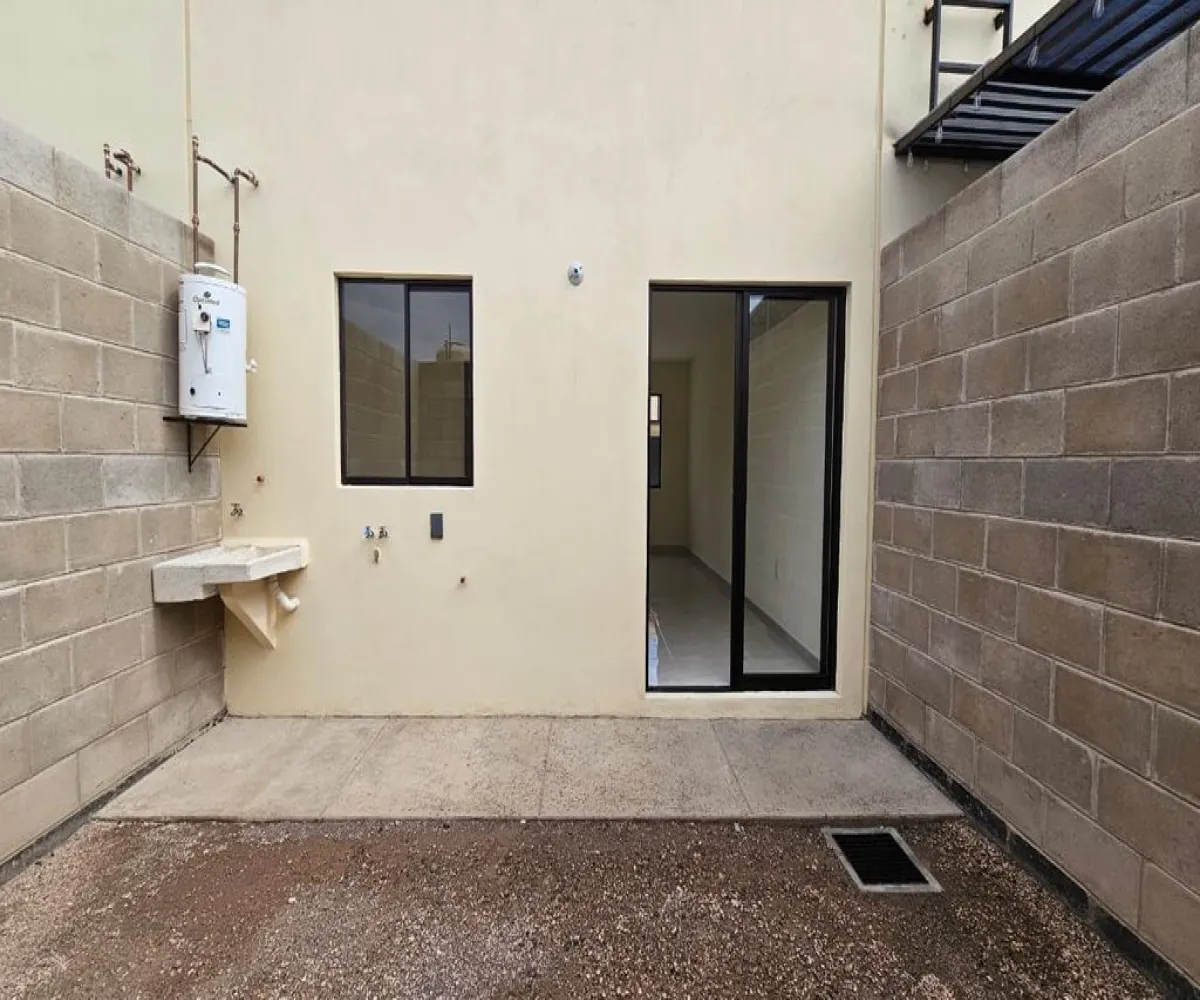 Casa En Venta,coto 14,Calle Trébol 317, Tlajomulco de Zúñiga, Jalisco 45650, 2 Habitaciones,1 Baño,Calle Trébol ,1,pCQYA2U