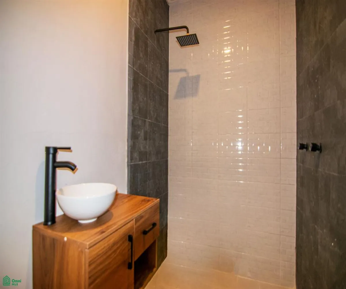 Casa En Venta,PLAZA DE TOROS,RAMOS MILLAN 6, Chapala, Jalisco 45900, 2 Habitaciones,2 Baños,RAMOS MILLAN,1,MX26004284M