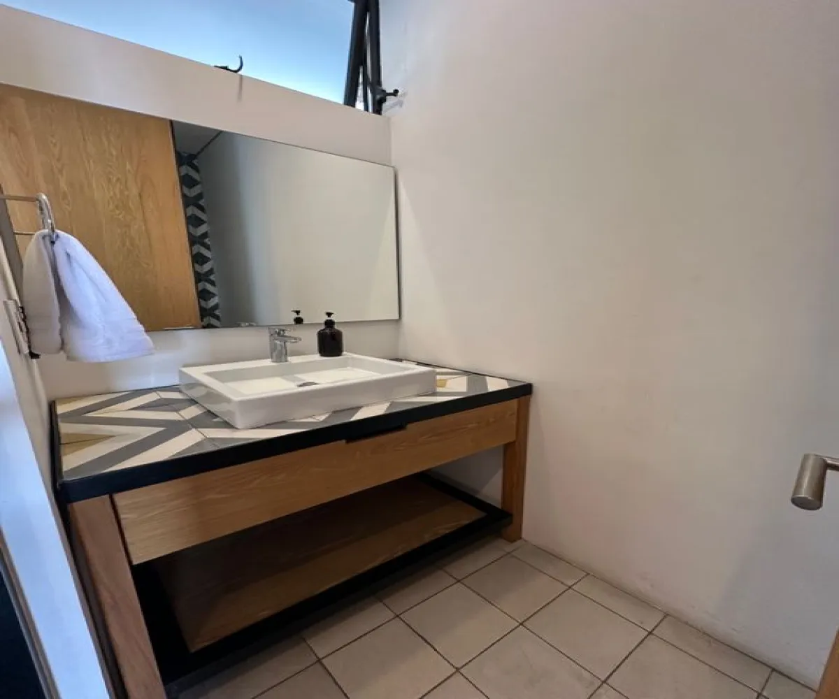 Departamento En Renta,Americana,Calle Manuel López Cotilla 1223 404A, Americana, Jalisco 44160, 1 Cuarto,1 Baño,Calle Manuel López Cotilla,1,pCQYfvv