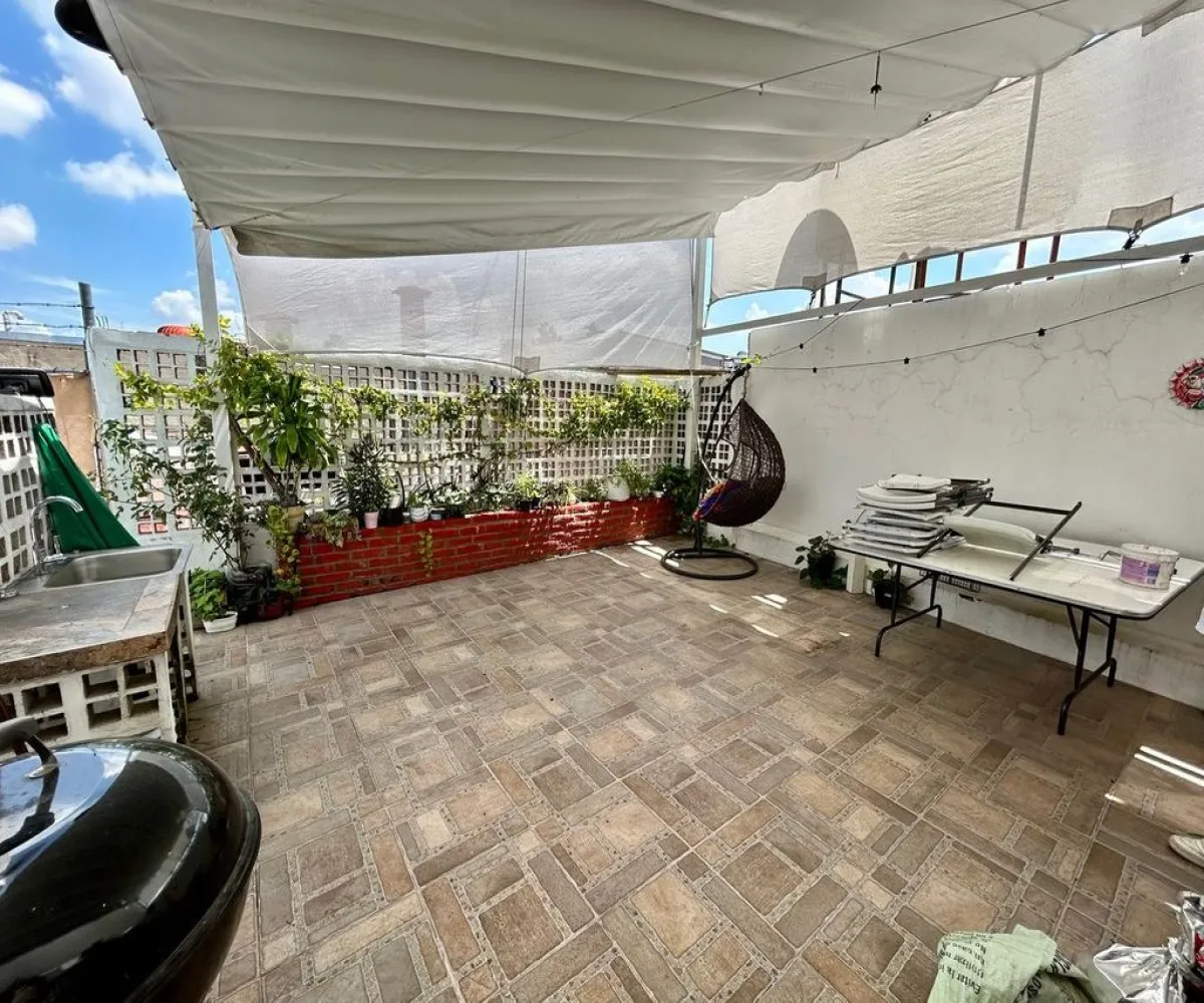 Casa En Venta,Santa Teresita,11-A 41, Guadalajara, Jalisco 44600, 4 Habitaciones,3 Baños,11-A,1,pNK5xOC