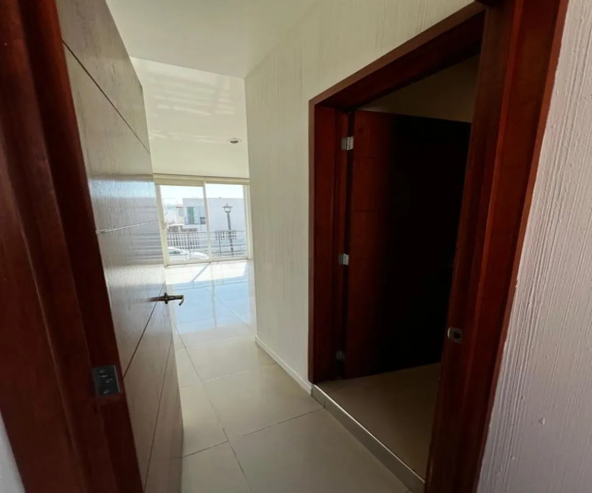 Casa En Venta,Jardines del Valle,Av. Valle de Ameca S/N, Zapopan, Jalisco 45138, 3 Habitaciones,3 Baños,Av. Valle de Ameca,1,pJI1QRF