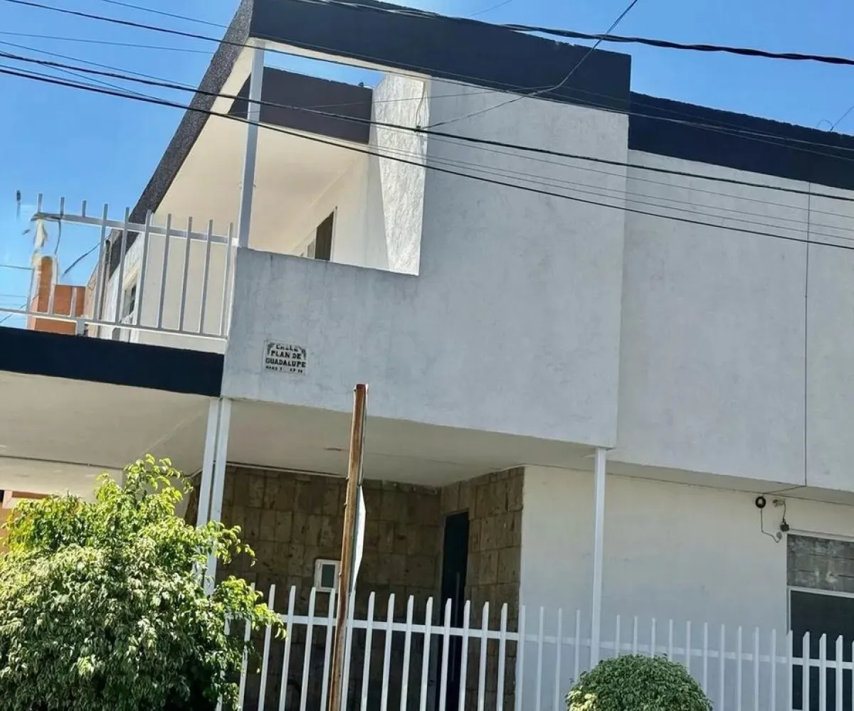 Casa En Venta,Revolución,Calle Batalla de Celaya S/N, San Pedro Tlaquepaque, Jalisco 45580, 4 Habitaciones,2 Baños,Calle Batalla de Celaya,2,pg16wEQ