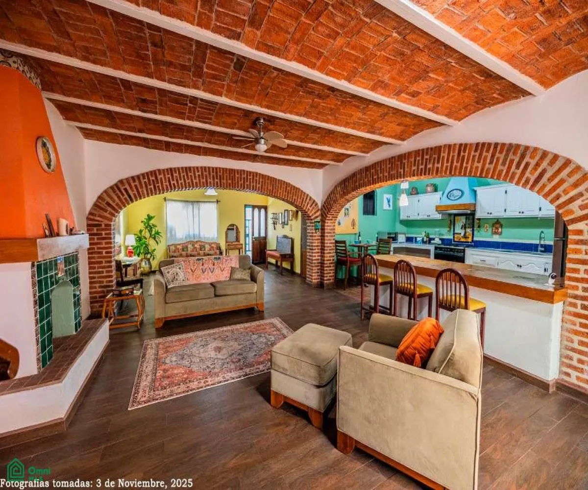 Casa En Venta,Barrio de Guadalupe,Zaragoza 717, Chapala, Jalisco 45900, 3 Habitaciones,3 Baños,Zaragoza,MX26004307M