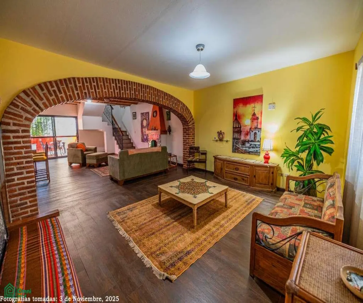 Casa En Venta,Barrio de Guadalupe,Zaragoza 717, Chapala, Jalisco 45900, 3 Habitaciones,3 Baños,Zaragoza,MX26004307M