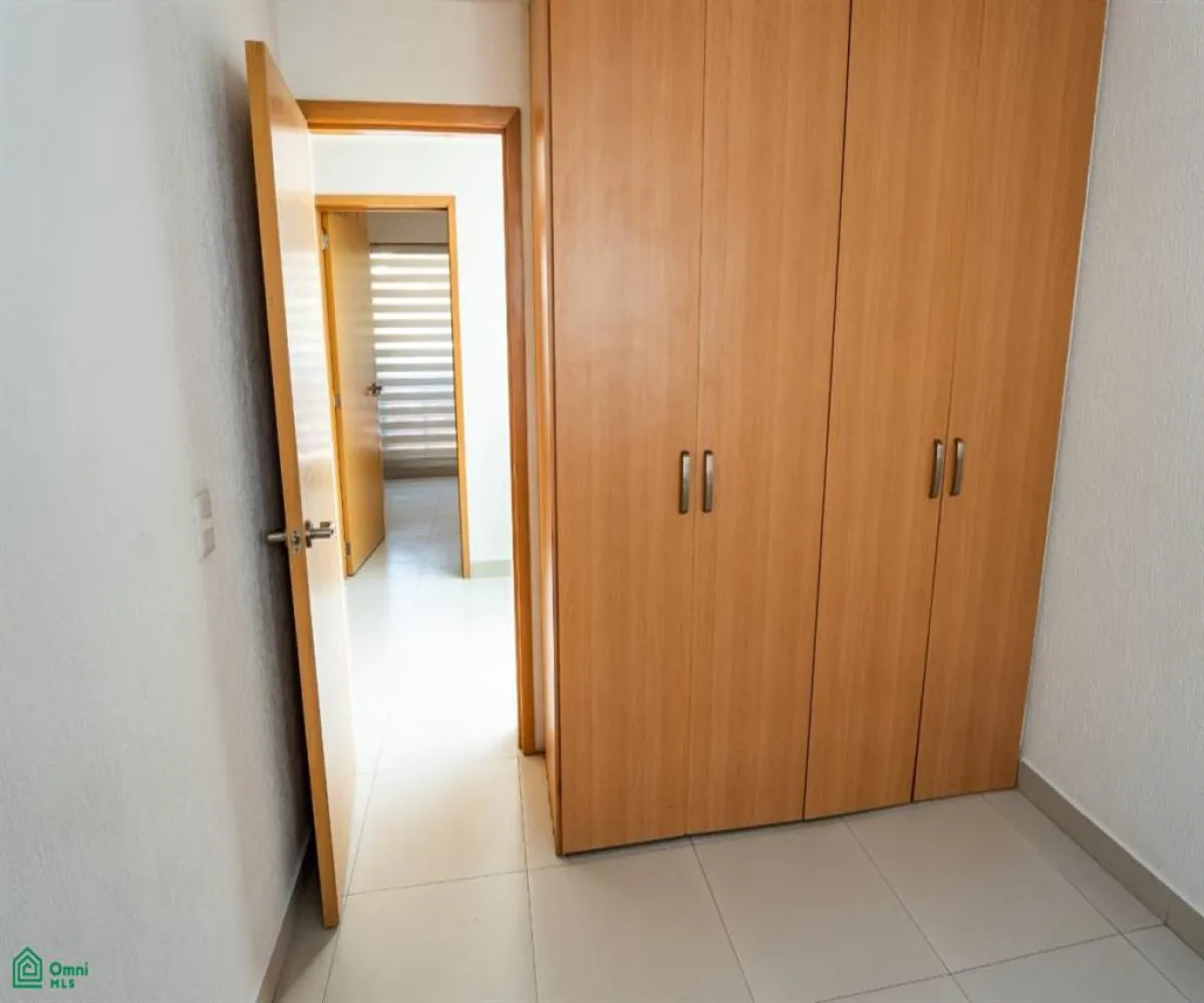 Casa En Venta,Ciudad Granja,CALZADA NORTE 33, Zapopan, Jalisco 45010, 3 Habitaciones,2 Baños,CALZADA NORTE,2,MX261073156