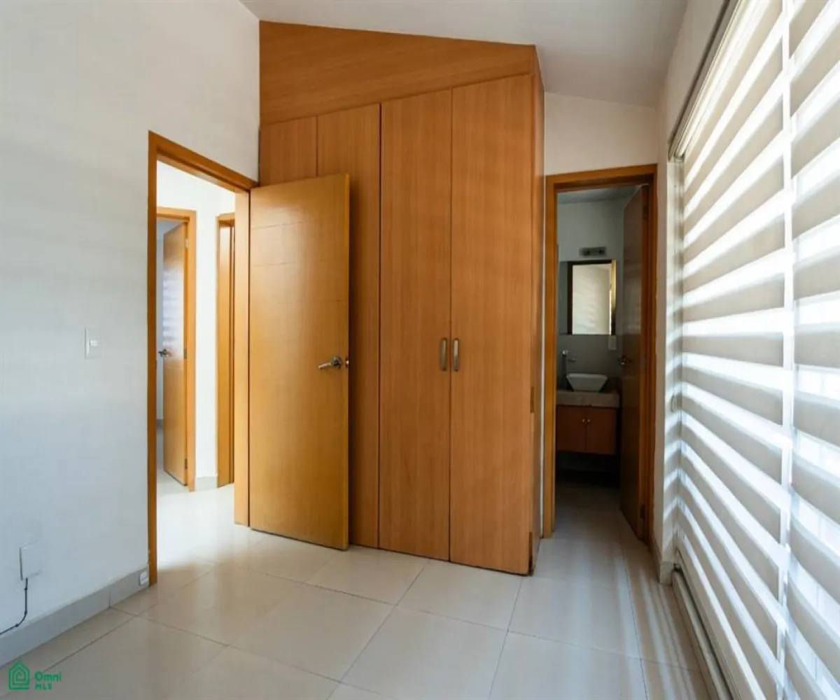 Casa En Venta,Ciudad Granja,CALZADA NORTE 33, Zapopan, Jalisco 45010, 3 Habitaciones,2 Baños,CALZADA NORTE,2,MX261073156