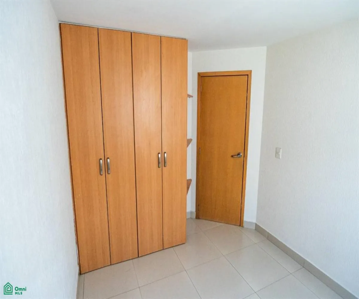 Casa En Venta,Ciudad Granja,CALZADA NORTE 33, Zapopan, Jalisco 45010, 3 Habitaciones,2 Baños,CALZADA NORTE,2,MX261073156