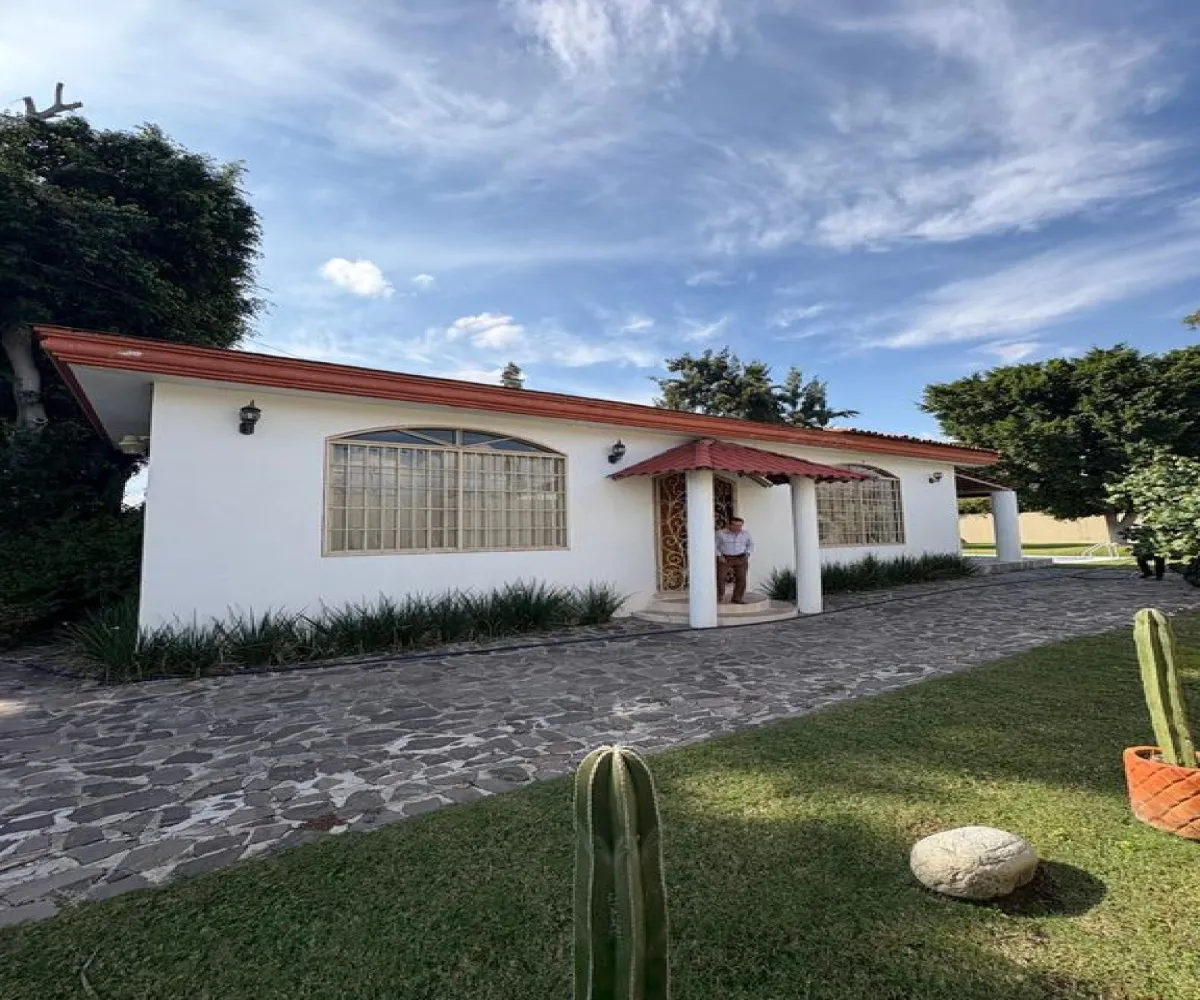 Casa En Venta,Calle Vereda de la Crisantema 145, Tlajomulco de Zúñiga, Jalisco 45641, 3 Habitaciones,2 Baños,Calle Vereda de la Crisantema,1,pccwBO0