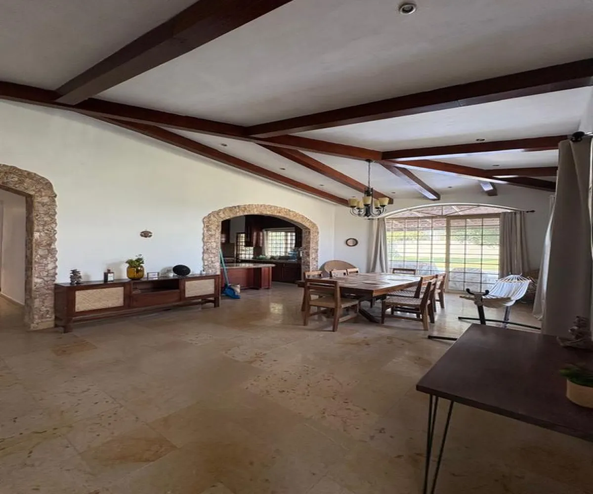 Casa En Venta,Calle Vereda de la Crisantema 145, Tlajomulco de Zúñiga, Jalisco 45641, 3 Habitaciones,2 Baños,Calle Vereda de la Crisantema,1,pccwBO0