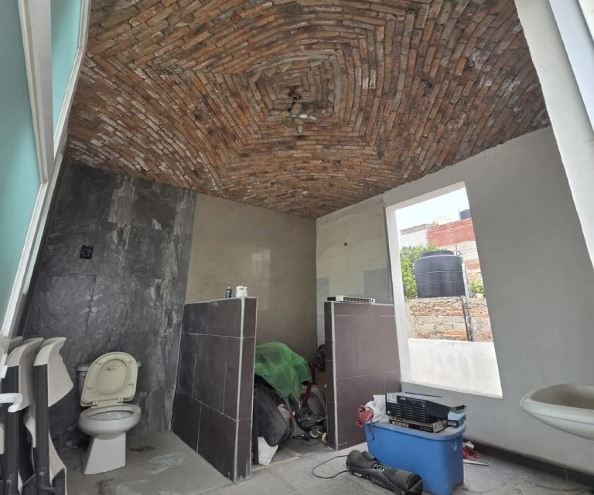 Casa En Venta,Arenales Tapatíos,Titanio 2611, Zapopan, Jalisco 45066, 3 Habitaciones,1 Baño,Titanio,1,psr1UfL