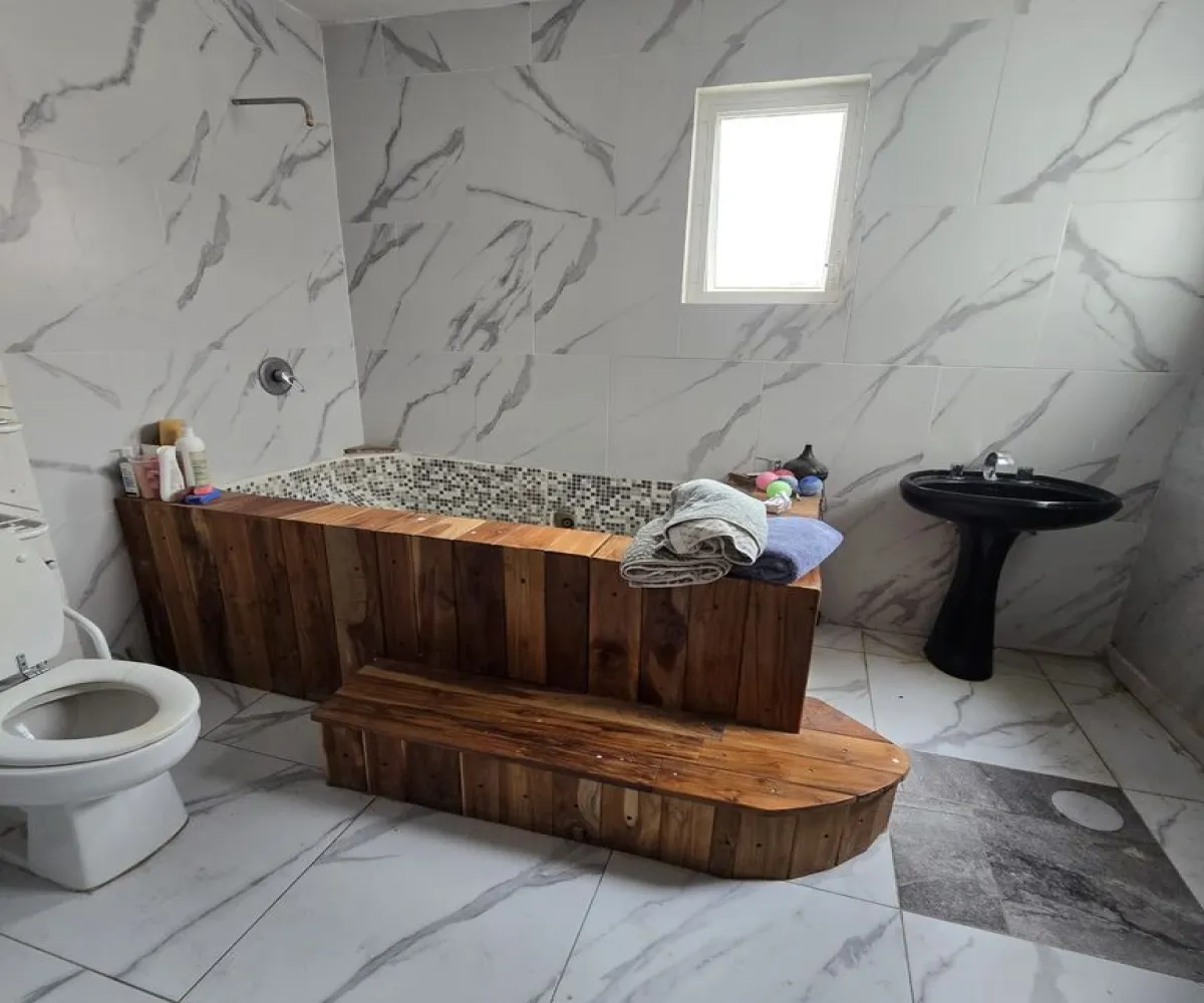 Casa En Venta,Arenales Tapatíos,Titanio 2611, Zapopan, Jalisco 45066, 3 Habitaciones,1 Baño,Titanio,1,psr1UfL