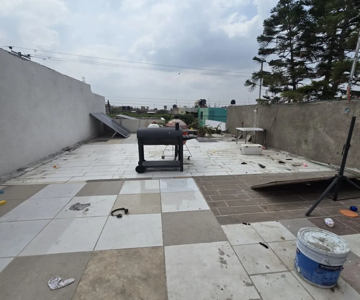 Casa En Venta,Arenales Tapatíos,Titanio 2611, Zapopan, Jalisco 45066, 3 Habitaciones,1 Baño,Titanio,1,psr1UfL