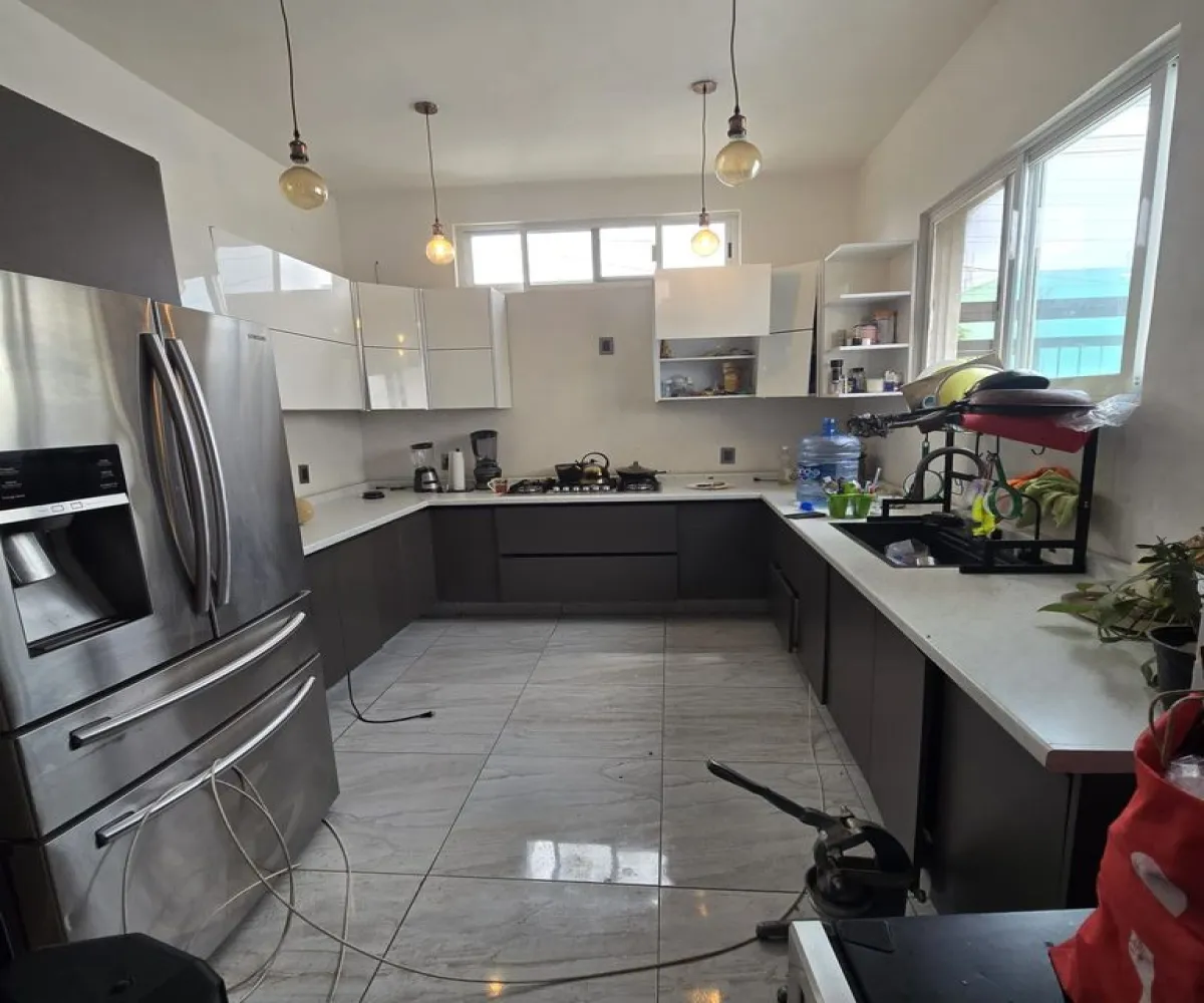 Casa En Venta,Arenales Tapatíos,Titanio 2611, Zapopan, Jalisco 45066, 3 Habitaciones,1 Baño,Titanio,1,psr1UfL