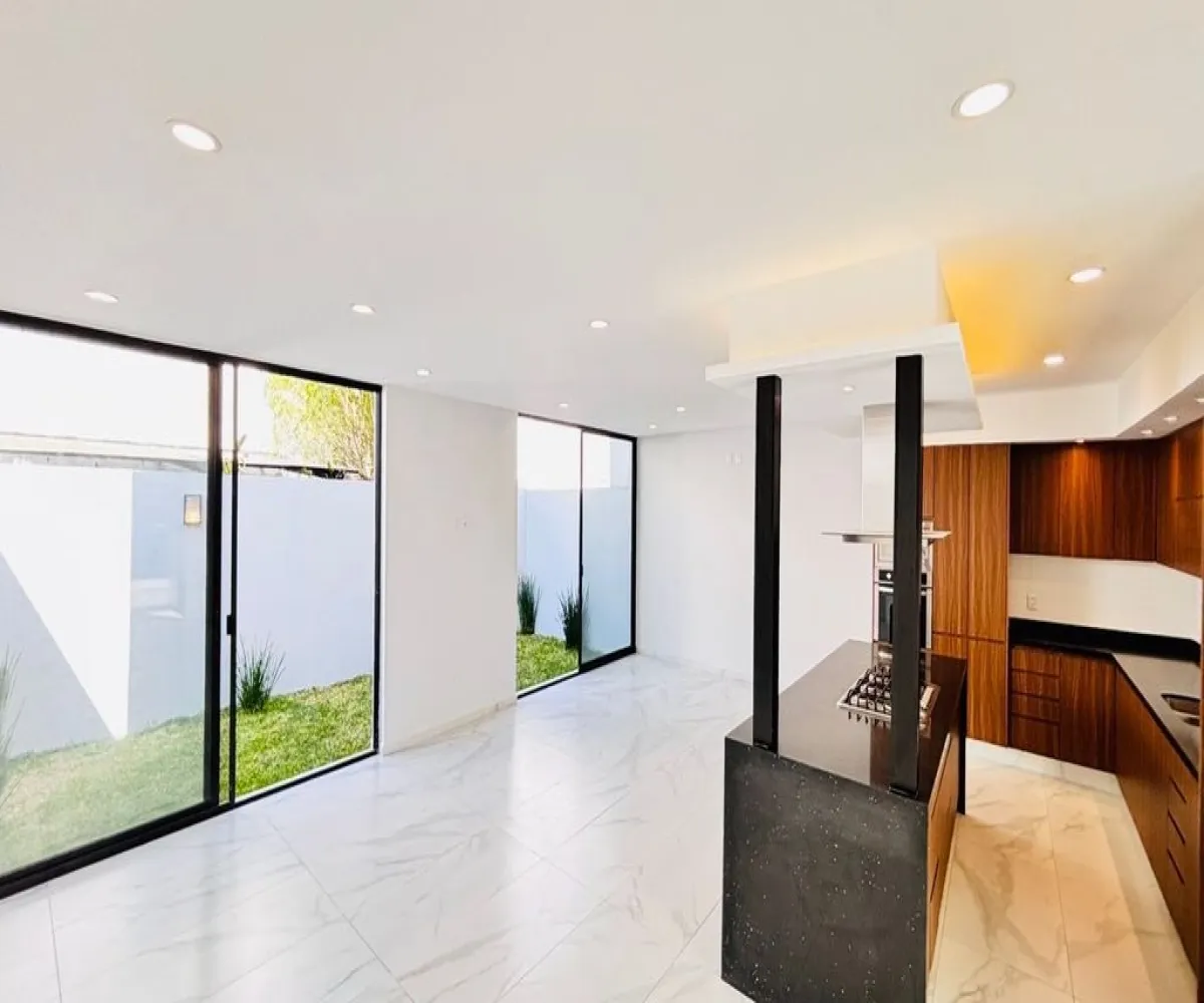 Casa En Venta,Zapopan,Paseo Solares 147 55, Zapopan, Jalisco 45134, 3 Habitaciones,5 Baños,Paseo Solares,1,pz5ByDJ