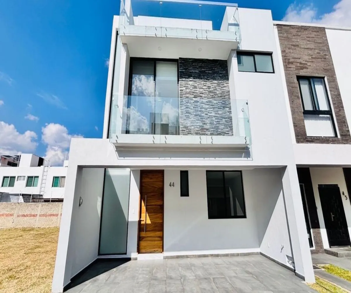 Casa En Venta,Zapopan,Paseo Solares 147 55, Zapopan, Jalisco 45134, 3 Habitaciones,5 Baños,Paseo Solares,1,pz5ByDJ