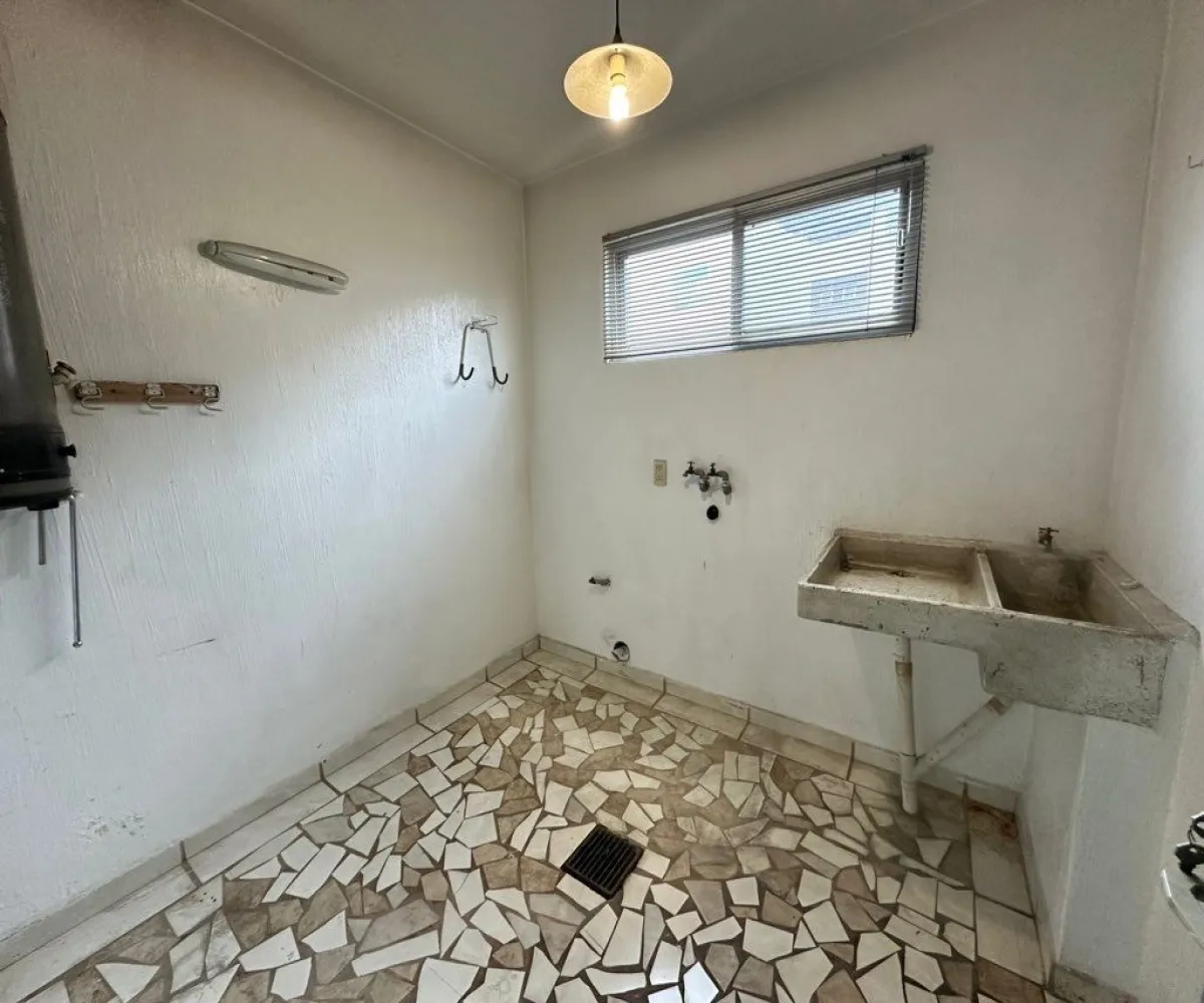 Casa En Venta,Fracc Ciudad Bugambilia,Avenida Guadalupe 000 00, Zapopan, Jalisco 45237, 3 Habitaciones,2 Baños, Avenida Guadalupe 000,2,p99bLxC