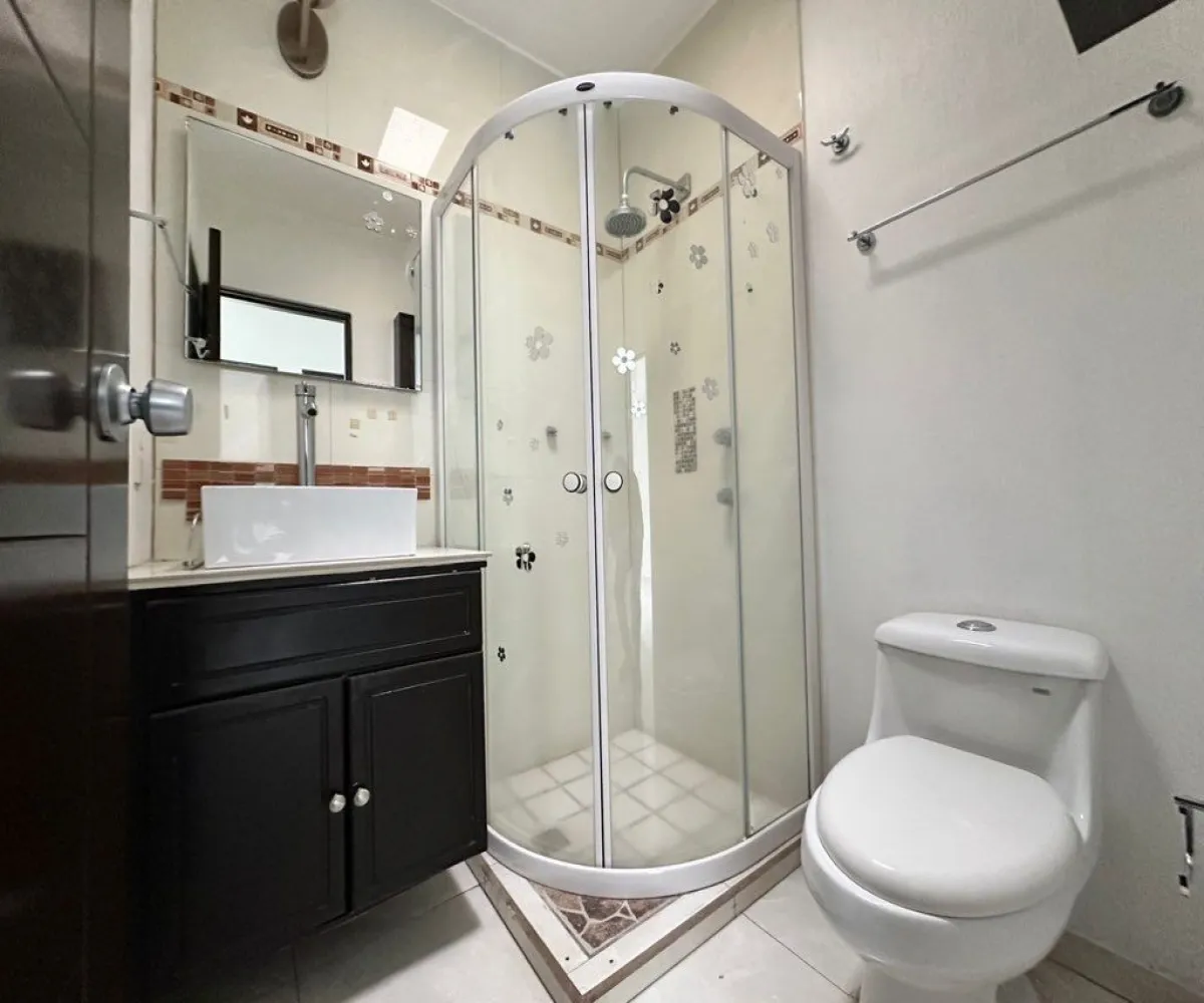 Casa En Venta,Fracc Ciudad Bugambilia,Avenida Guadalupe 000 00, Zapopan, Jalisco 45237, 3 Habitaciones,2 Baños, Avenida Guadalupe 000,2,p99bLxC