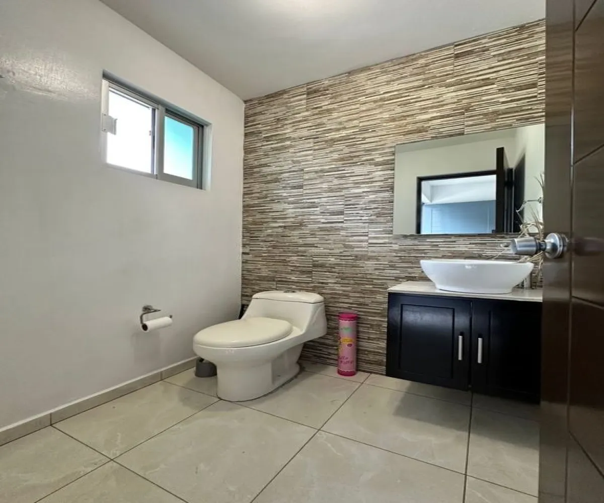 Casa En Venta,Fracc Ciudad Bugambilia,Avenida Guadalupe 000 00, Zapopan, Jalisco 45237, 3 Habitaciones,2 Baños, Avenida Guadalupe 000,2,p99bLxC