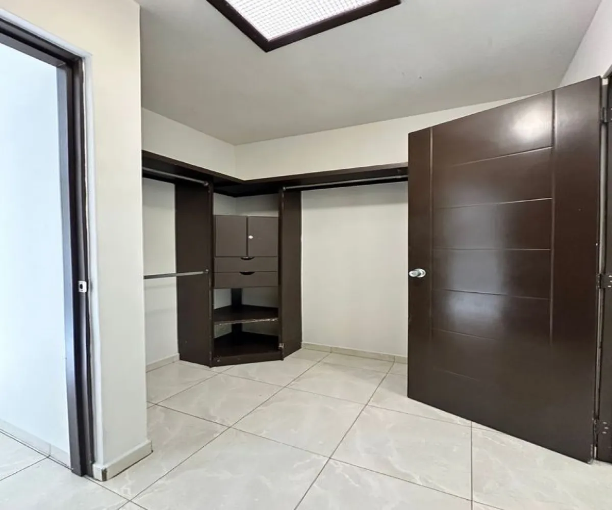 Casa En Venta,Fracc Ciudad Bugambilia,Avenida Guadalupe 000 00, Zapopan, Jalisco 45237, 3 Habitaciones,2 Baños, Avenida Guadalupe 000,2,p99bLxC