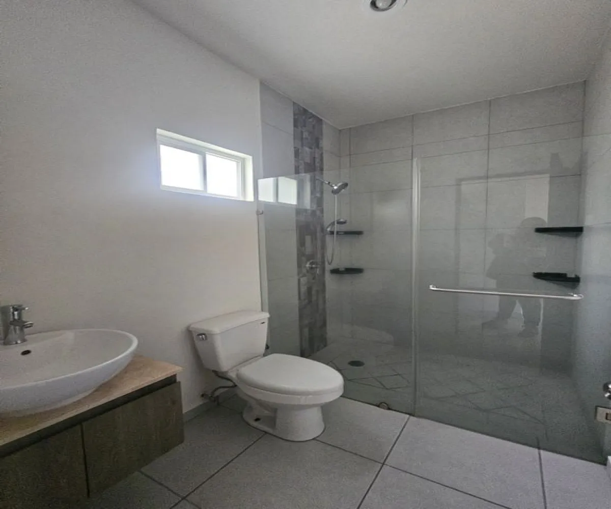 Casa En Venta,alviento ,Antiguo Camino a Tesistan 8875 55, Zapopan, Jalisco 45134, 3 Habitaciones,2 Baños,Antiguo Camino a Tesistan,2,pgVCsQt