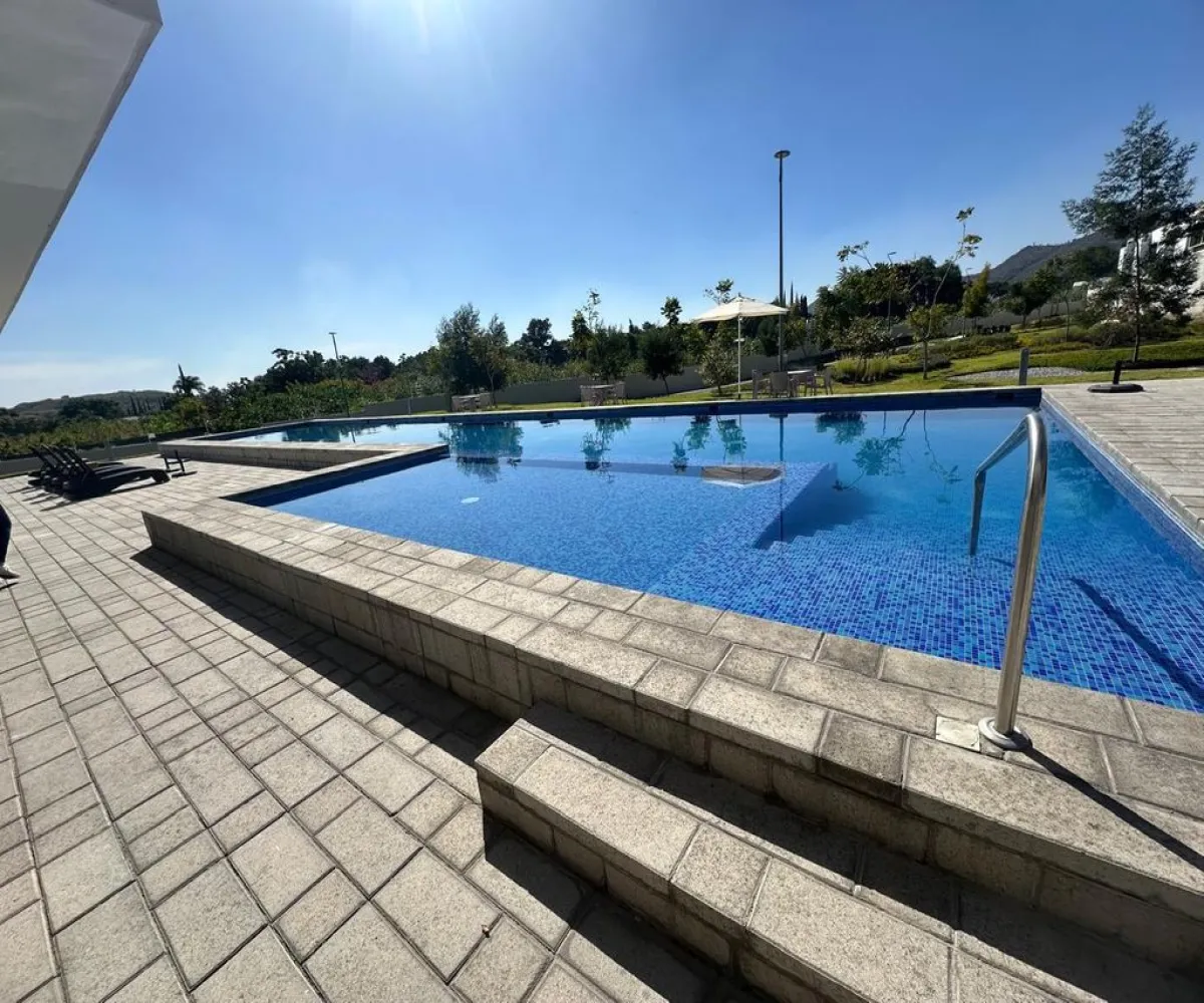 Casa En Venta,Avenida Vuelo de las Grullas 300, Tlajomulco de Zúñiga, Jalisco 45645, 4 Habitaciones,5 Baños,Avenida Vuelo de las Grullas,1,pz9ahhm