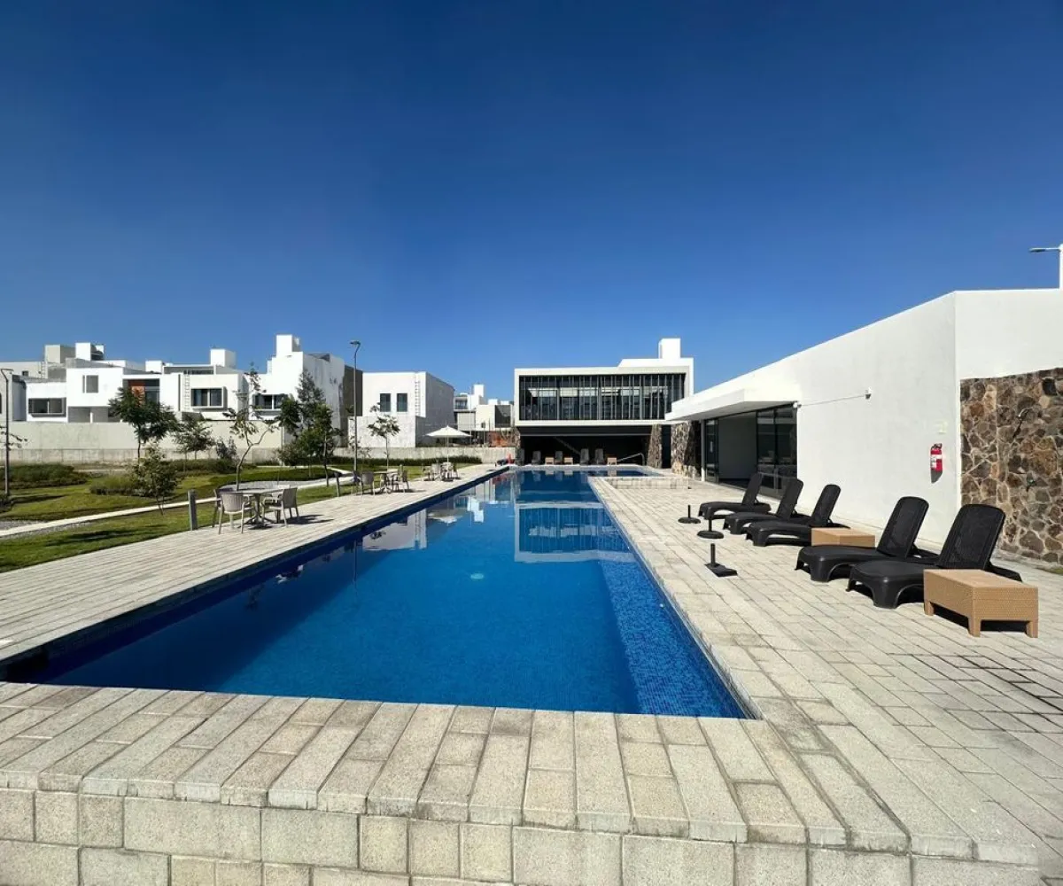 Casa En Venta,Avenida Vuelo de las Grullas 300, Tlajomulco de Zúñiga, Jalisco 45645, 4 Habitaciones,5 Baños,Avenida Vuelo de las Grullas,1,pz9ahhm