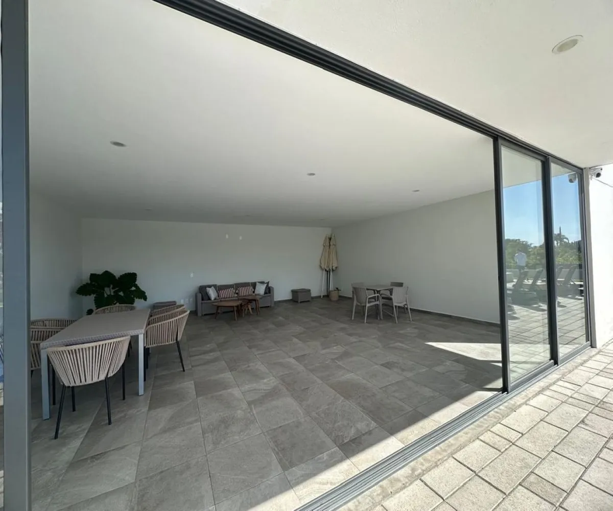 Casa En Venta,Avenida Vuelo de las Grullas 300, Tlajomulco de Zúñiga, Jalisco 45645, 4 Habitaciones,5 Baños,Avenida Vuelo de las Grullas,1,pz9ahhm