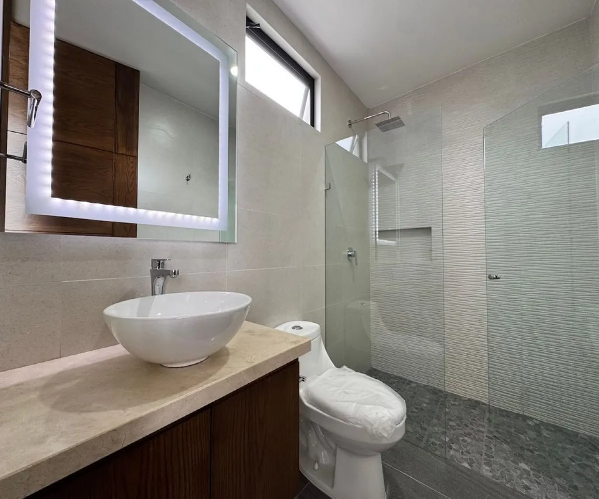 Casa En Venta,Valle Imperial,Formosa Valle Imperial, Zapopan, Jalisco 630 83, Zapopan, Jalisco 45134, 5 Habitaciones,4 Baños,Formosa Valle Imperial, Zapopan, Jalisco,3,pWShryd